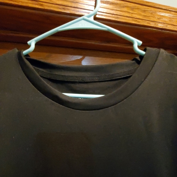 Shein Women's size XL, Tee Shirt, Short Sleeve, Polyester, never worn, perfect - Picture 4 of 6